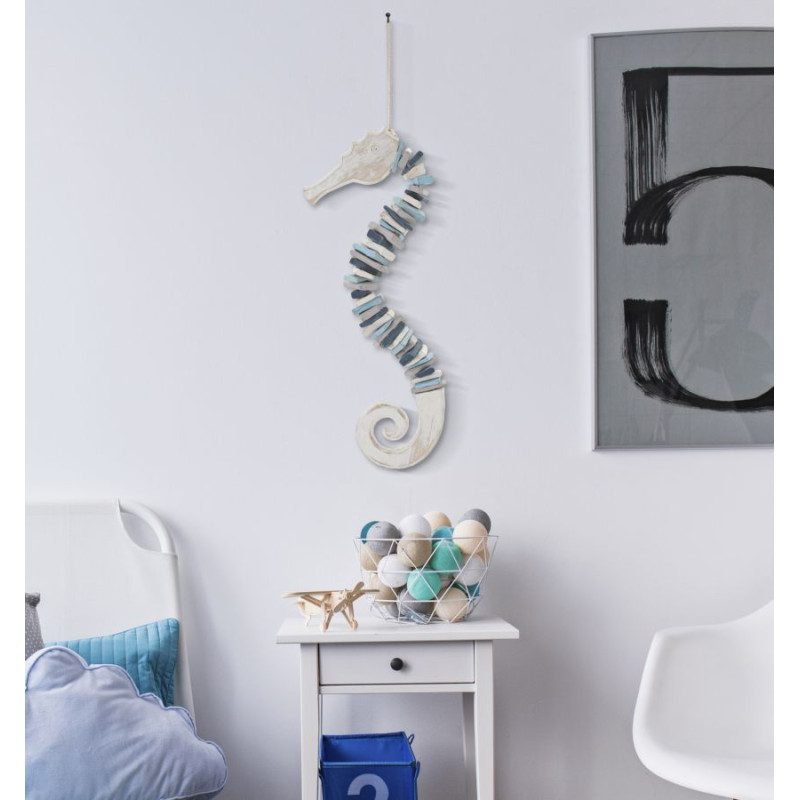 Hippocampe couleur à suspendre – Décoration marine originale (22 x 6 x 55 cm)