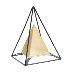 Pyramide en or avec fer,...