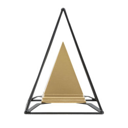 Pyramide en or avec fer, dimensions 15 x 15 x 21 cm