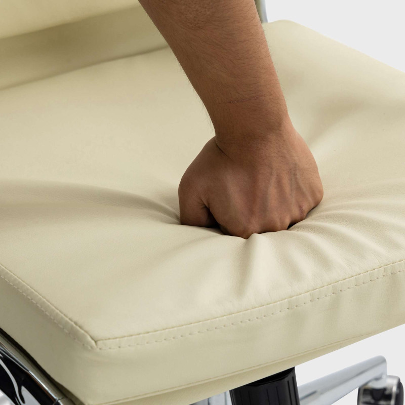 Chaise de bureau Cleveland en similicuir crème