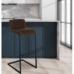 Juego de 2 taburetes de bar Newport B, tapizados en tela marrón.