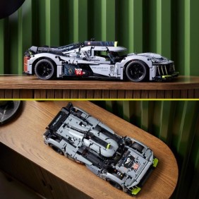 LEGO Technic 42156 PEUGEOT 9X8 24H Le Mans Hybrid Hypercar, Maquette de Voiture de Course