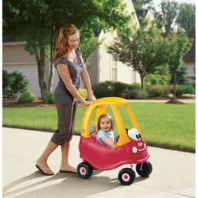 Little Tikes - Cozy Coupe Voiture d'enfant - Mini Véhicule pieds au sol a pousser avec véritable klaxon - Pour 18 mois et +