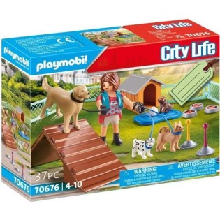 PLAYMOBIL 70676 City life Set Educatrice et chiens, Pour Enfant, des 4 ans, 37 pieces