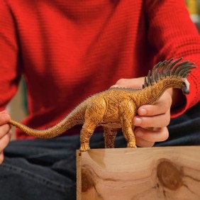 Bajadasaure, figurine avec détails réalistes, jouet dinosaure inspirant l'imagination pour enfants des 4 ans, 5 x 29 x 10 cm -