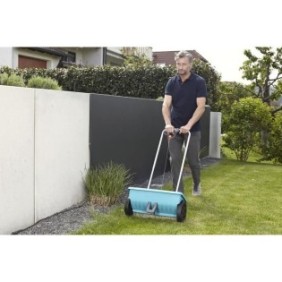 GARDENA Epandeur a engrais L sur roues – Capacité 12,5 L – Surface 400mІ max – Largeur d'épandage 0.45m (432-20)