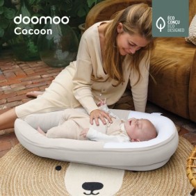 Doomoo Réducteur de Lit bébé Cocoon, Evolutif & Respirant, Jersey Sand