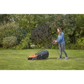 BLACK+DECKER Tondeuse Filaire 1400W Poignée BIKE BEMW461BH-QS 34 cm - 6 Hauteurs Réglables - Idéale pour 300 a 400m²