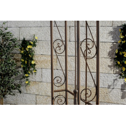 Arco da Giardino Sina con Porta antico marrone