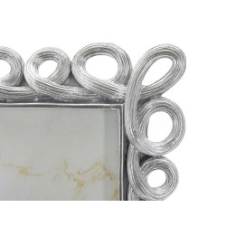 Cadre photo Creux – 20,8 × 1,9 × 25,9 cm (dimension intérieure : 15 × 20 cm)